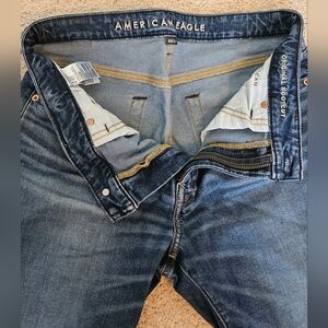American Eagle Original Bootcut Airflex+ size 33x32